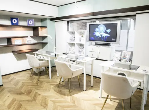 Nail Salon One 四条烏丸【ネイルサロン ワン】