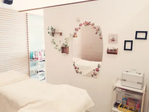 OZ hair design eyelash