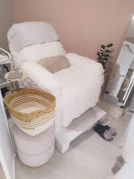 まつ毛と眉毛の専門店　jewel