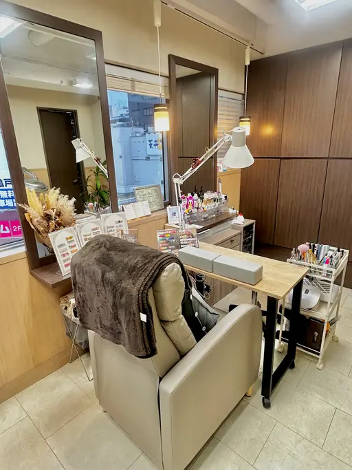 nail salon  Aym