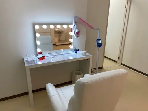 エクシアホワイトニング 札幌大通店