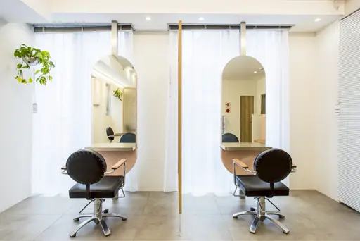 SOL by shes 梅田茶屋町