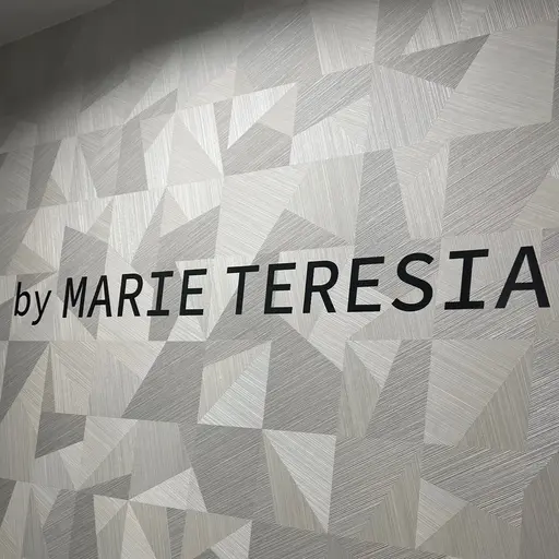 by MARIE TERESIA 狸小路