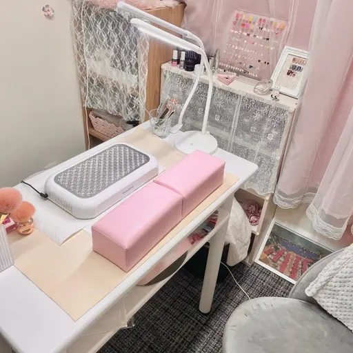 7 .nailsalon