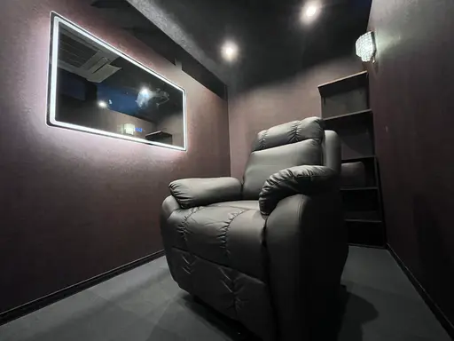 アイ＆ネイルサロン リスブラン 日本橋小伝馬町店