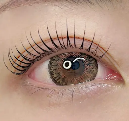 まつ毛エクステ　最低80本、最大100本