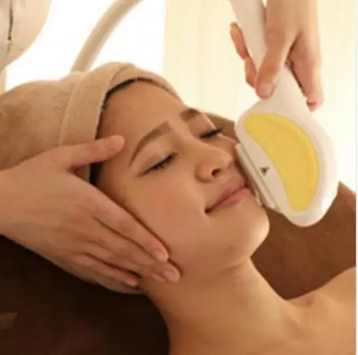 🌞✨IPL脱毛✨🌞顔脱毛＋角質ピーリングor美容液導入付💎初めてでも安心シェービング付き🙋‍♀️