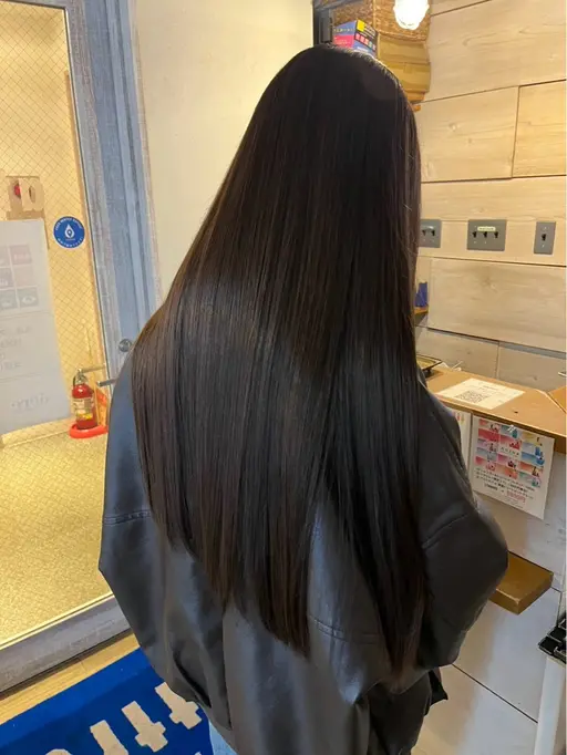 🩷サラサラ縮毛矯正✨️うねり撃退🩷(肩上)