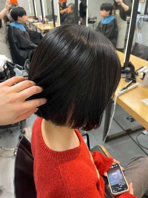 【毛先を整えたい方もオススメ🌟】切りっぱなしカット＋カラー