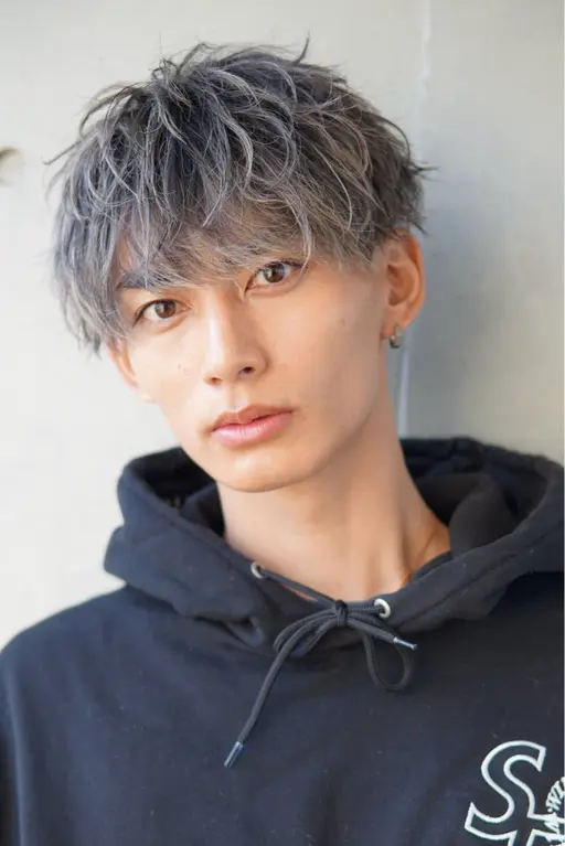 〈平日学生限定クーポン〉　骨格補正似合わせカット✂︎