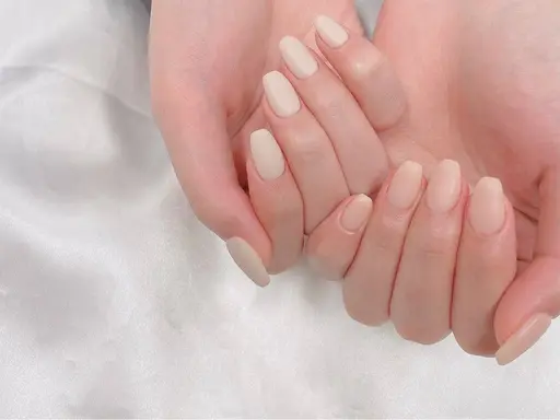 フレンチ💅 オフの有無リクエストと一緒に記載してください。24.27.28日予約❌仕上がりのお爪2ミリ以上。