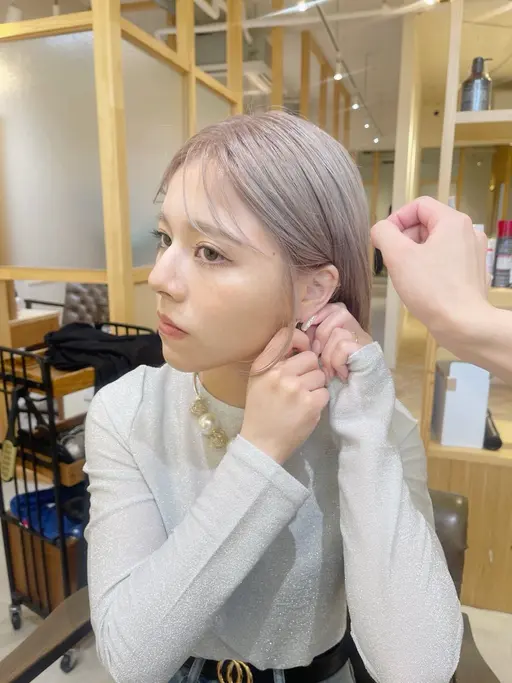 【ミニモ学割】カット＋ダブルカラー　 ケアブリーチ　ハイトーン　ブロンド　ミルクティーベージュ　グレージュ　抜きっぱなし