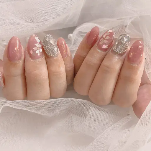 上品シンプル10本デザイン|¥4,000(他店オフ込) オフィスネイルやワンホンネイル