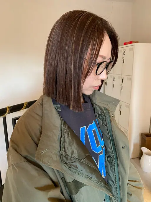 (ブリーチ込み)ハイライト/カット/4stepトリートメント