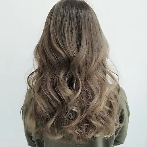 カット+トレンドカラー¥9980嬉しいドリンクお菓子つき🤍