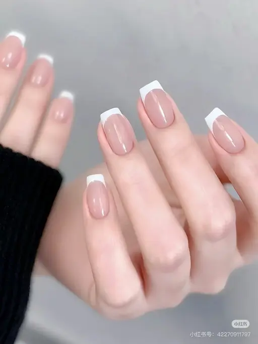 【短い爪にもok】フレンチネイル+ベースカラー付き　¥4990