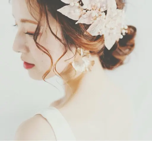 ヘアセット時間外ご希望の方はお問い合わせ下さい。AM7​〜​9時まで早朝料金かかります。