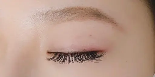 〘国産抗菌セーブルエクステ 、低刺激グルー使用〙🔸フラットラッシュ100本🔸自まつげに優しくボリュームup