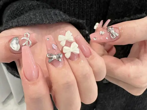 {人気No.3}🎀ネイルデザインコース✨ 片手3~5本ずつアートやパーツのせ💞💎持ち込みデザインOK