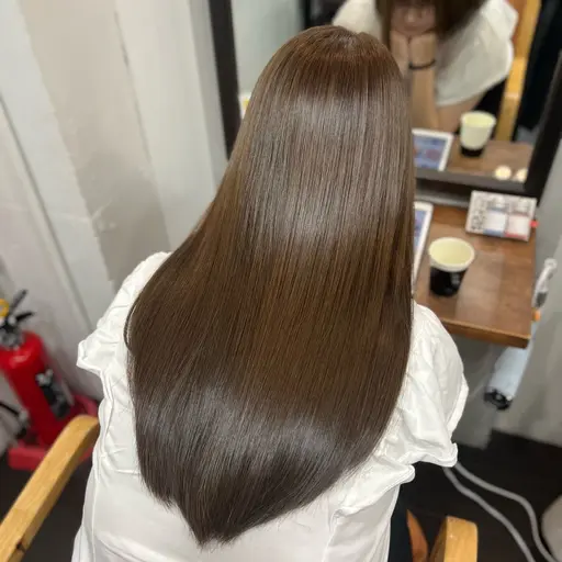 【髪の毛をつるつるサラサラに💇🏻‍♀️】縮毛矯正➕カット➕1stepトリートメント🩵