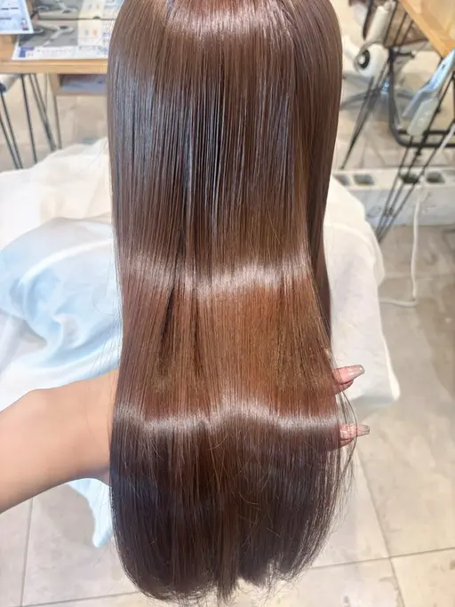 【𝟏𝟐/𝟐𝟐(月)直前割🚨】後ろ姿撮影可能な方/髪質改善美髪カラー&𝐓𝐑¥𝟒𝟎𝟎𝟎​〜​