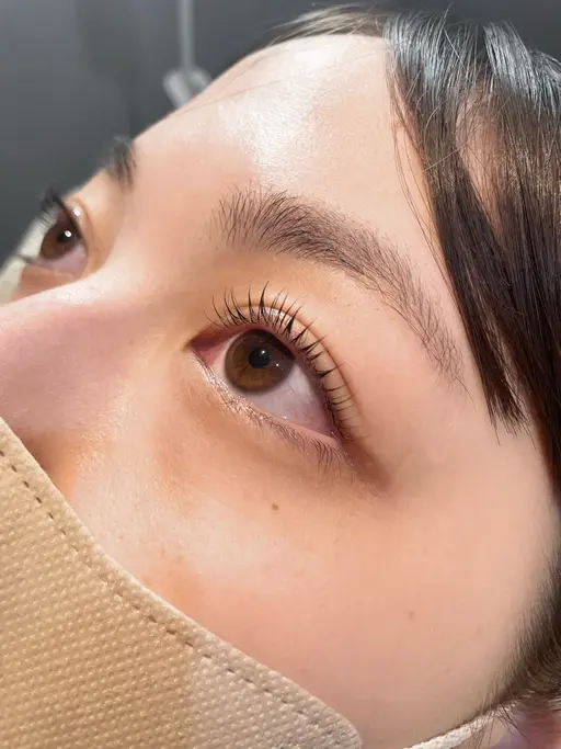 当日限定⭕️🌈まつげパーマ✨【マツエク・マスカラオフ¥550】【+¥250でパリジェンヌ・束感マツパに変更可】