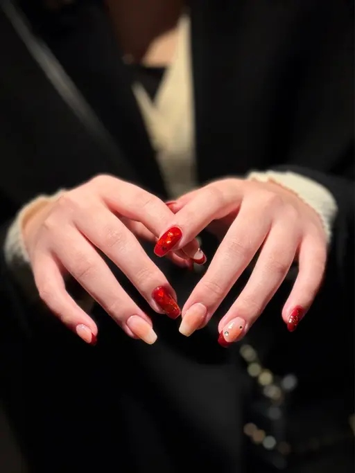 【オフ有り】2月8日​〜​2/13限定！美爪ケア＋持ち込みネイル🫧特殊デザイン、シールパーツは別途料金