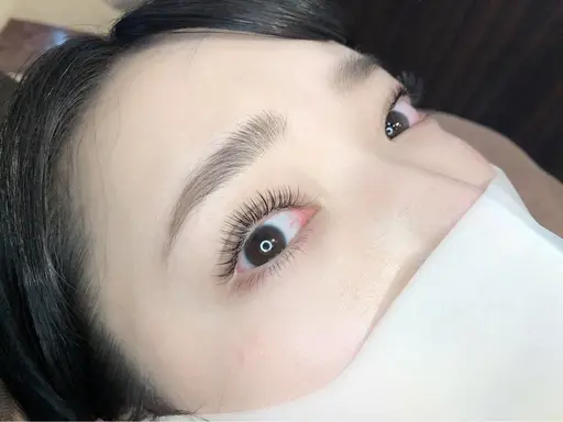 💖1名限定💖上まつげパーマ選べるカール感✨ラッシュリフト➕(トリートメント付