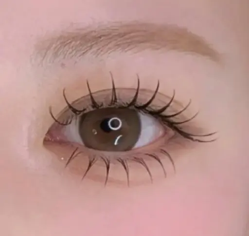 【まつげエクステ】⭐️オフ無料⭐️フラットラッシュ上100本➕下まつげ40本💎束感コーティング付💎