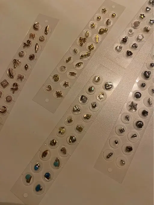 🎀2月限定価格🎀まつ毛パーマ+耳つぼジュエリー💎5個(マッサージ無し)