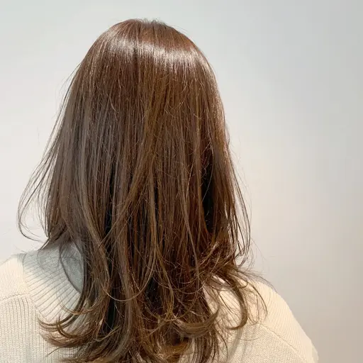 【人気No.2赤み軽減効果◎】ハイライトでキレイな髪色！】シークレットハイライト+カットカラー高保湿トリートメント