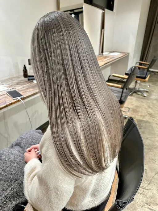 ミニモ学割限定🌈小顔カット+ケアブリーチ+ダメージレスカラー🌈+無料高級トリートメント💖