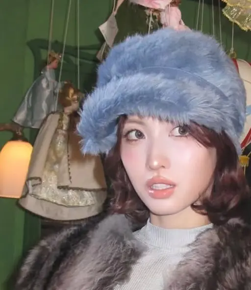 眉カット➕メイクモデル様募集中です💄✨ 《似合わせメイク》※お直しは対象外となります。