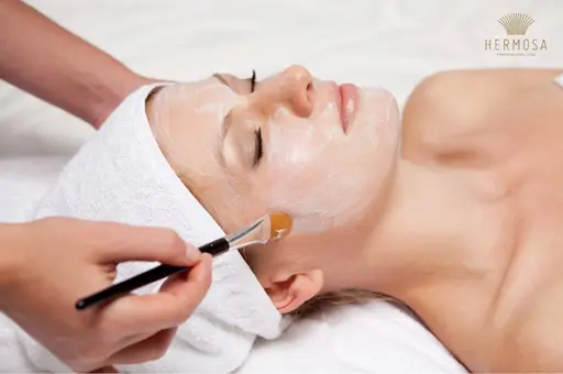 【素早く結果・当時メイク◎】ライトハーブピーリング45分¥7,800