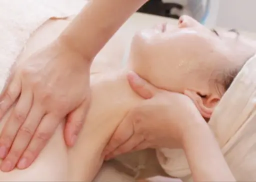 【初回限定！肌悩み改善モニタープラン】フェイシャルベーシック(毛穴洗浄、デコルテ&フェイシャルマッサージ等)