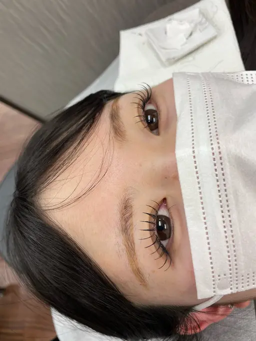 4/9   13時から✨　ボリュームラッシュ　オフ100 オフ無し120♥️