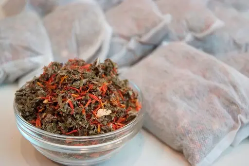 黄土よもぎ蒸し体験30分コース【1回あたり3000円】