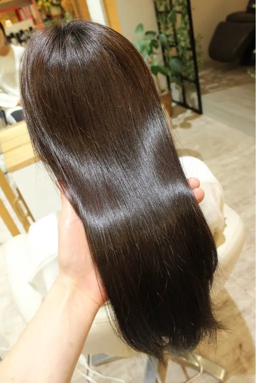 【髪質改善トリートメント】※肩下5cm以上のミディアム​〜​ロングの方が対象