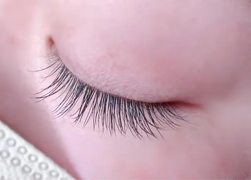 🌸【ご新規様限定！】つけ心地軽やか✨フラットラッシュ《150本》他店オフ込