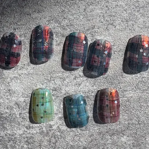 当日限定4色から選ぶ定額フルチェックネイル💅他店オフ➕500円