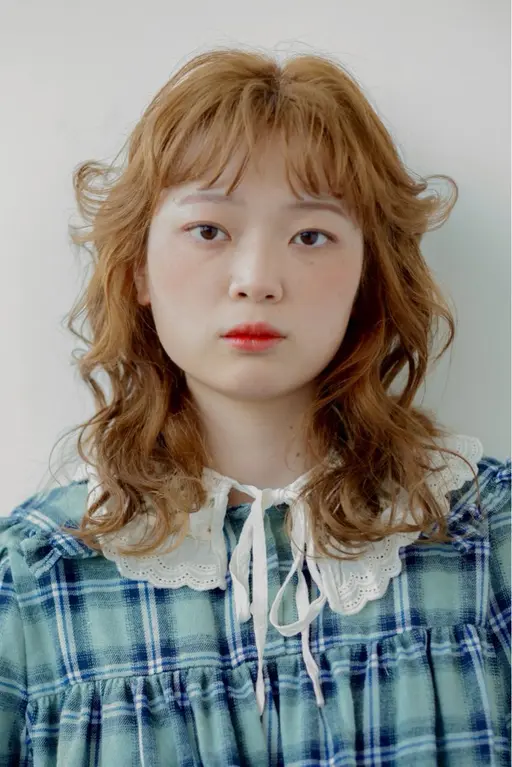 【🩰U25限定🩰】ケアブリーチ+艶髪カラー✨️(お持ち帰りのシャンプー､トリートメント付き)