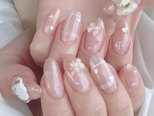 ミニモ限定★ハンド✨500円内パーツつけ放題／ワンカラー／ラメグラ(フレンチ4本まで、3D、痛いネイル不可)　¥6700