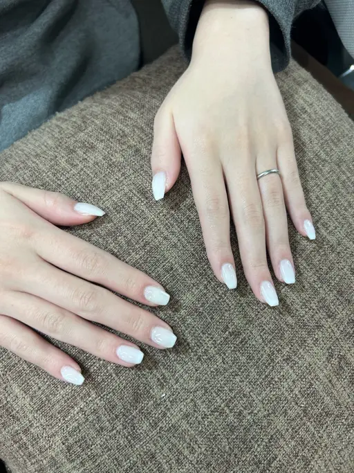 【急募※11月13日(木)9:45開始】長さ出し​〜​ワンカラーorラメグラ仕上げ