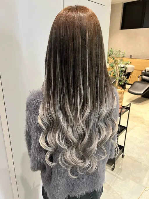 カラー＋エクステ80本（カット付き✂️）