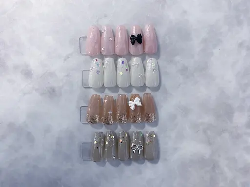 ⚠️ 長さ出し2本以上の新規様限定⚠️キラキラワンホンネイル💅🏻✨️３本以上​〜​1本400円かかります。
