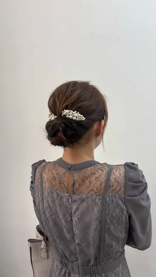 結婚式やパーティーに！お呼ばれヘア🤎