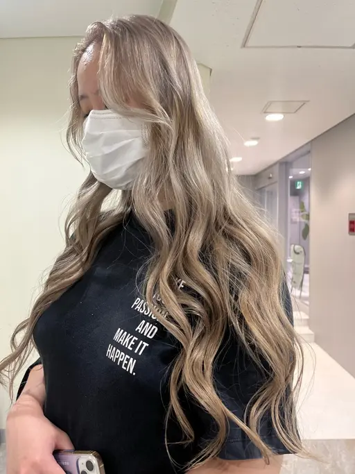 年末大特価🔥エクステ60本＋カット＋トリートメント