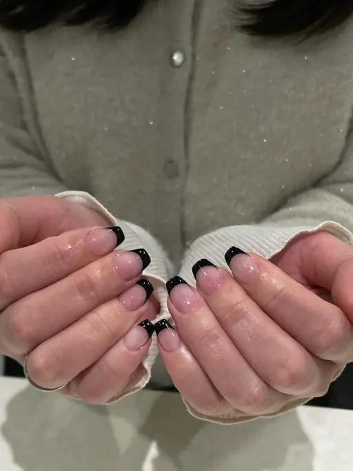 ⚠️2/12(木)13:30/16:30/20:00 限定⚠️【オフあり】ベースカラーなし、フレンチネイル(白or黒)