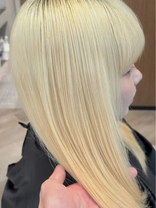 【当日予約OK】ブリーチリタッチ➕オンカラー➕トリートメント