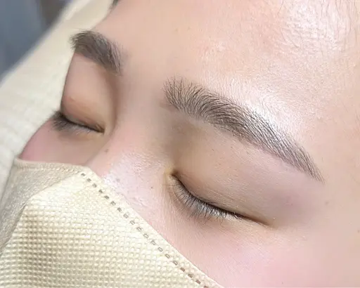 美眉アイブロウ💙(眉毛デザイン＋眉周りWAX脱毛＋眉メイク)4950円➡️2750円